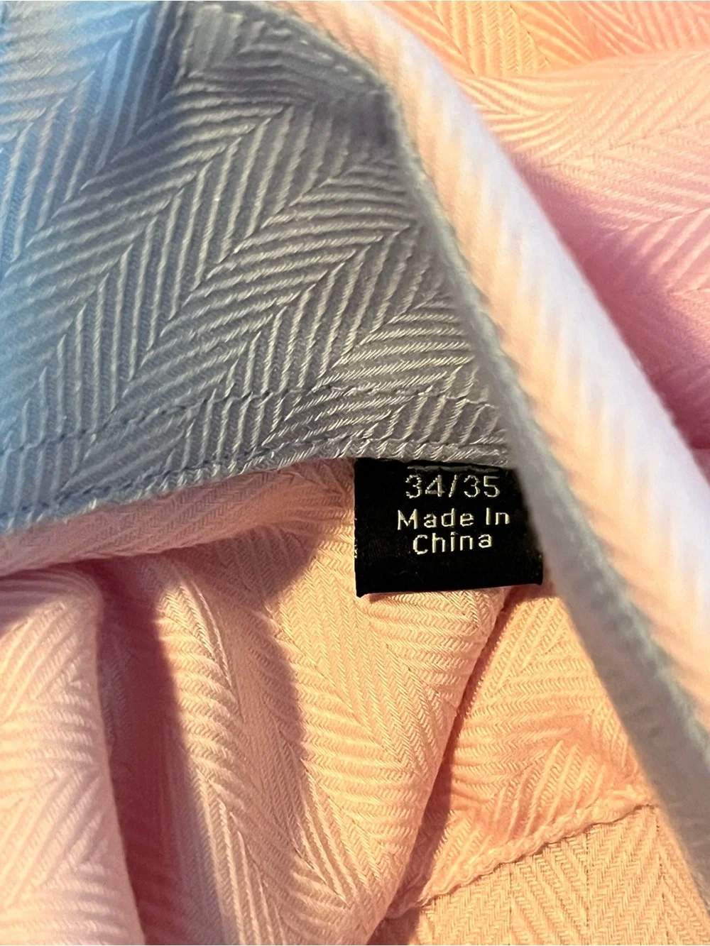 TailorByrd Men's Pink Long Sleeve Button-Down Mens SZ 34/35 Large / XL EUC